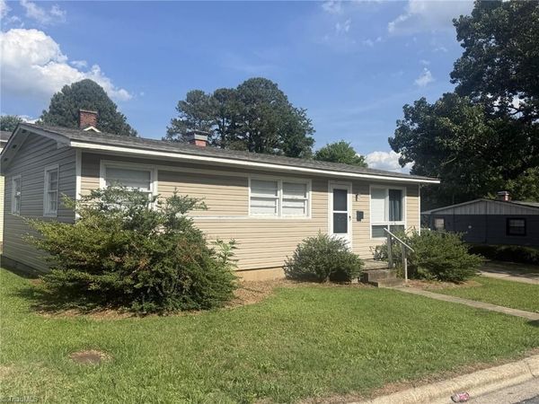 108 Wall Street , Madison, NC 27025