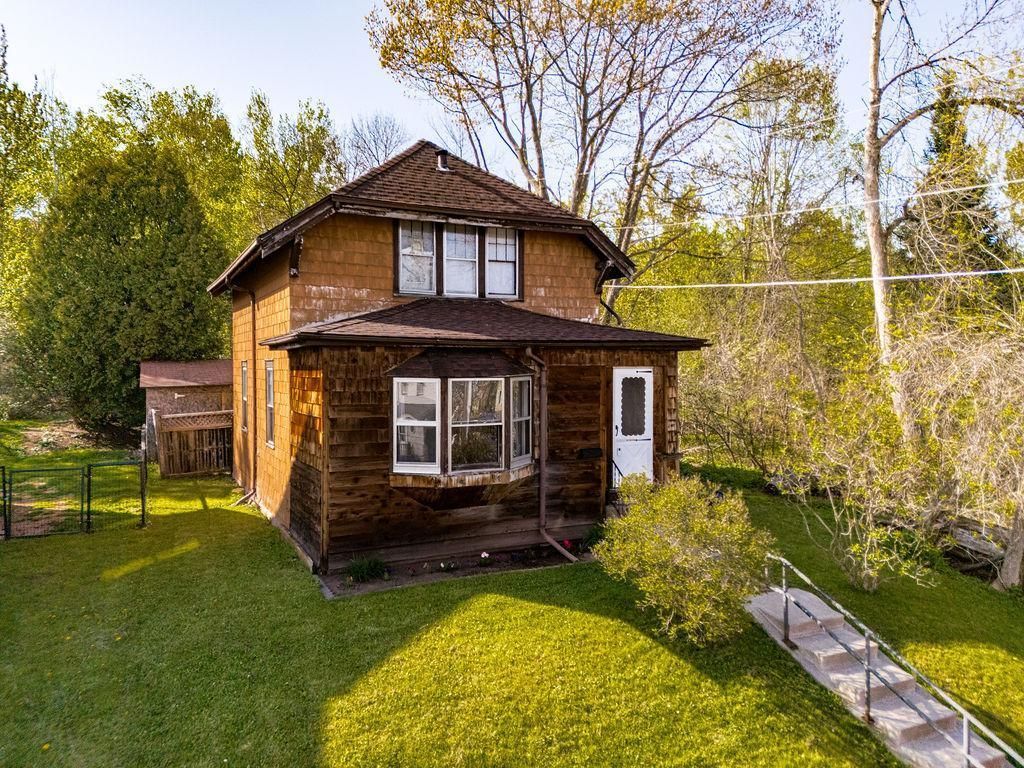 1 St. Louis Court, Duluth, MN 55808