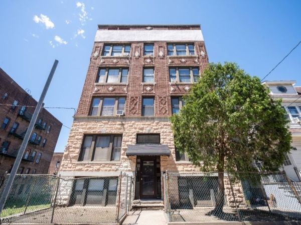 81 Romaine Ave APT 2L, Jersey, NJ 07306