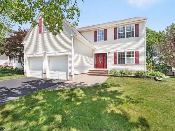 43 Wexford Way, Bridgewater, NJ 08807