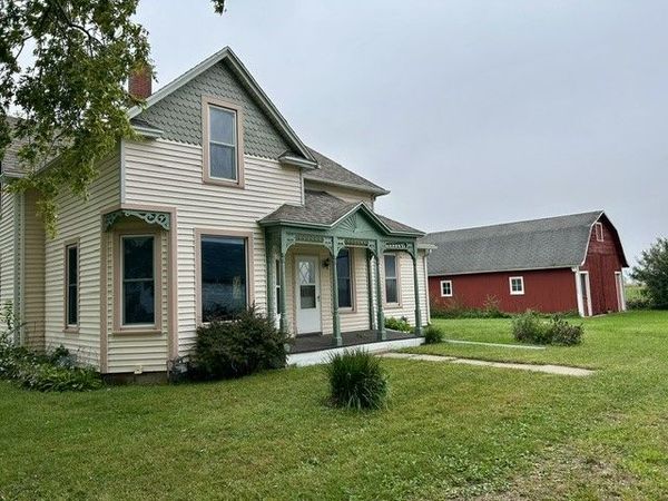 103 N Dewey Street, Prairie City, IA 50228