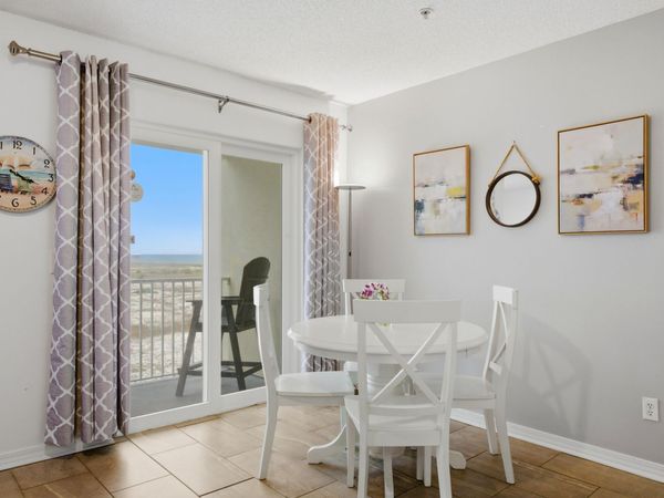 8436 Gulf Boulevard, UNIT 223, Navarre, FL 32566