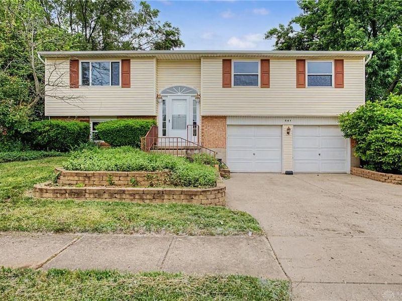 641 Mariclaire Avenue, Dayton, OH 45377 Photo 1