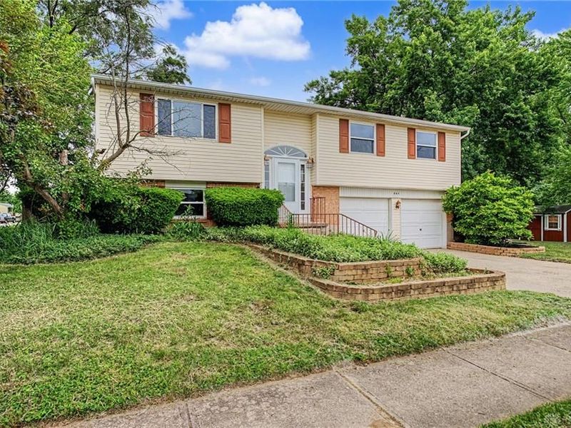641 Mariclaire Avenue, Dayton, OH 45377 Photo 3