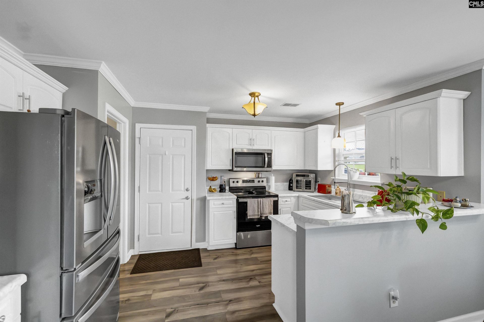 154 Ridge Pointe Drive  Photo 8
