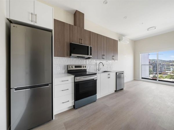 777 Station Ave, Unit #304, Langford, BC V9B 2S1