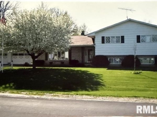 4 HILLCREST Drive, Bushnell, IL 61422