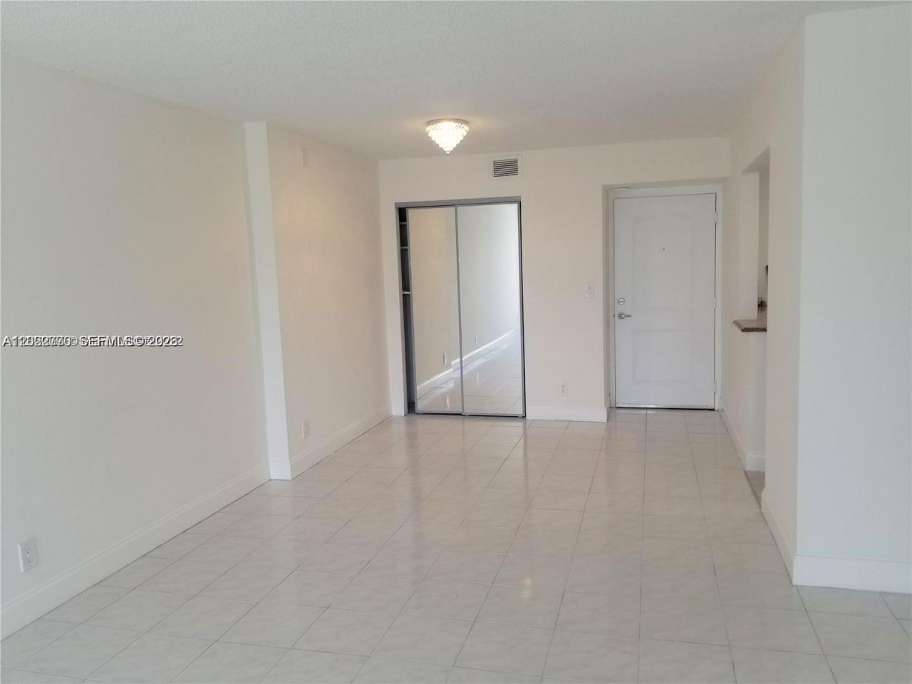 100 Bayview Dr , Unit 208, Sunny Isles Beach, FL 33160 Photo