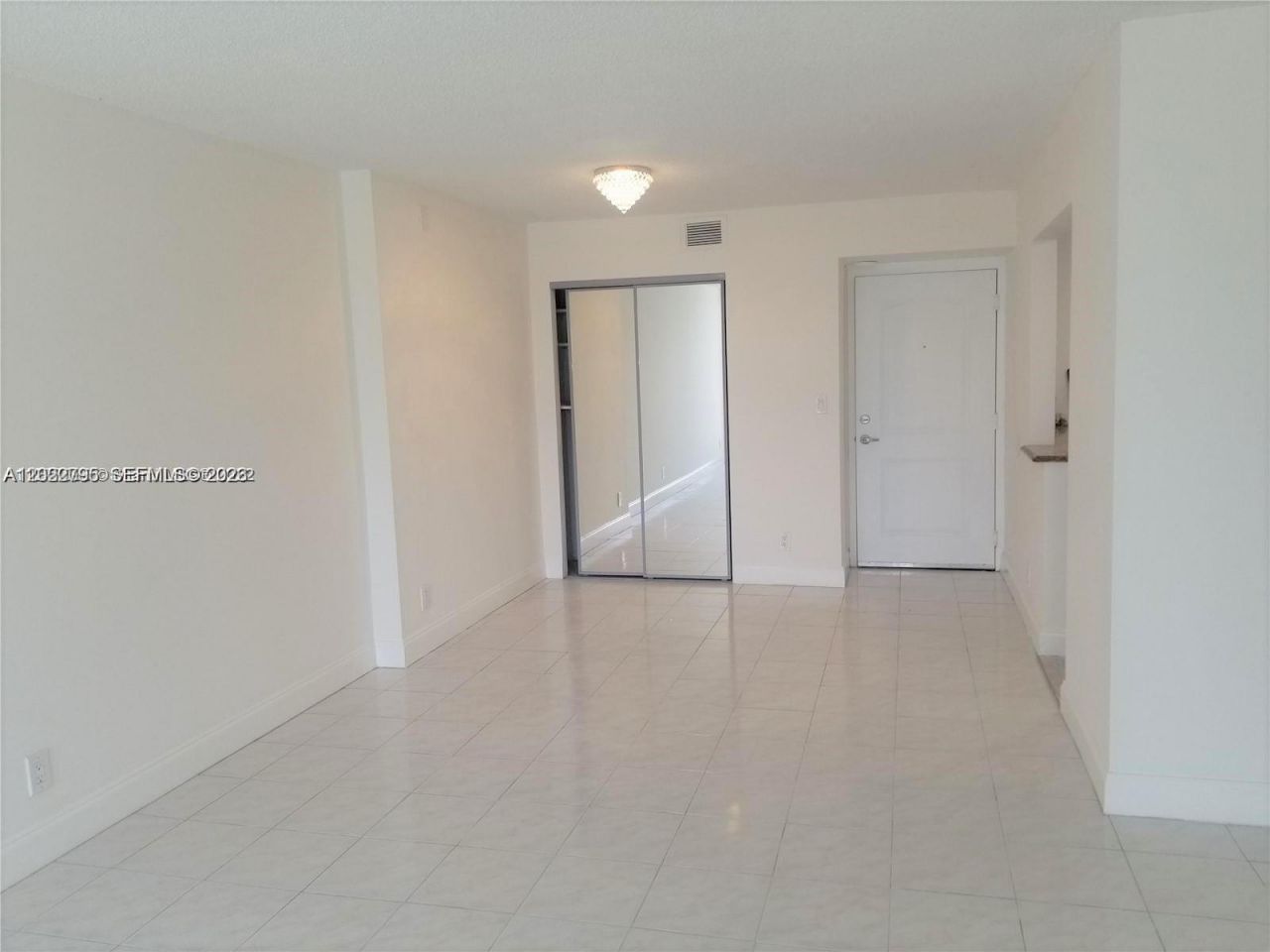 100 Bayview Dr , Unit 208, Sunny Isles Beach, FL 33160 Photo