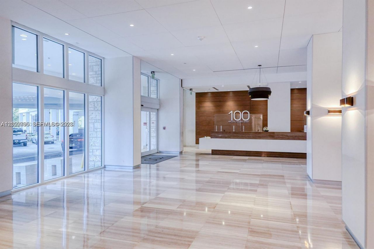 100 Bayview Dr , Unit 208, Sunny Isles Beach, FL 33160 Photo
