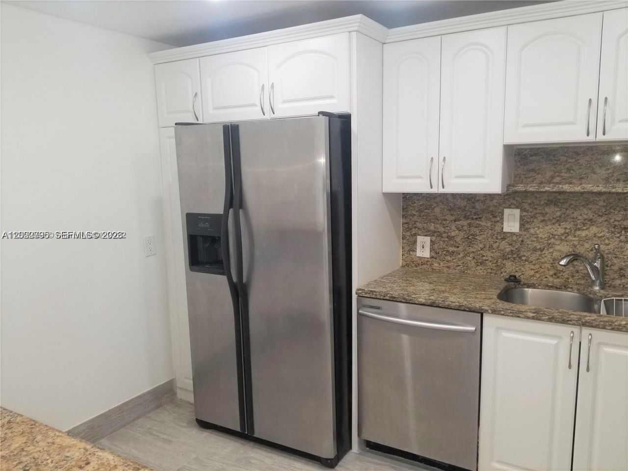 100 Bayview Dr , Unit 208, Sunny Isles Beach, FL 33160 Photo