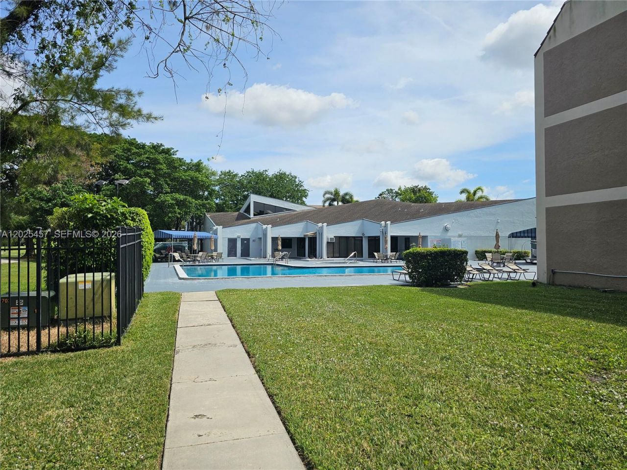8380 Sands Point Blvd , Unit J110, Tamarac, FL 33321 Photo