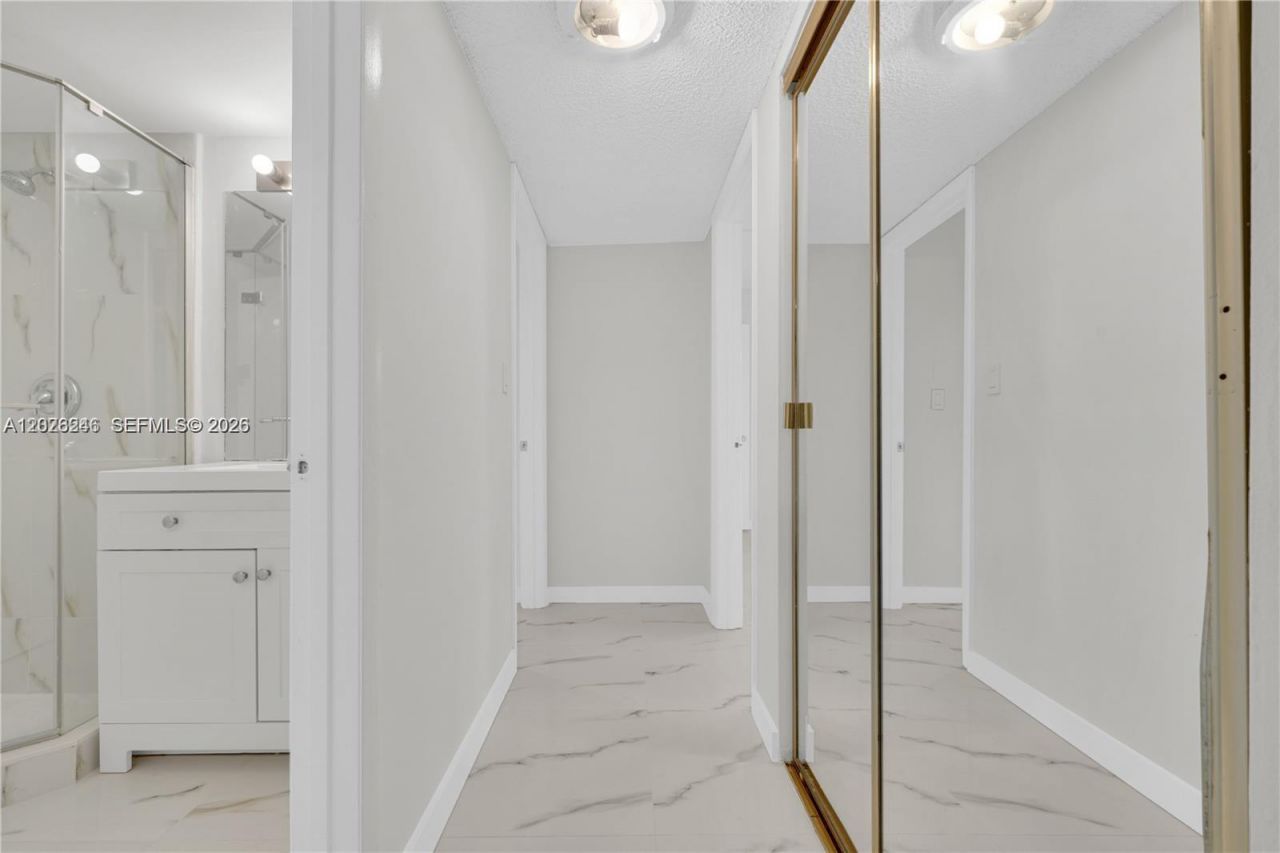 9355 SW 8th St , Unit 425, Boca Raton, FL 33428 Photo