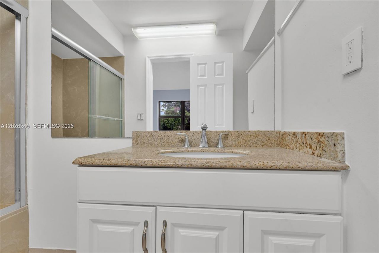 9355 SW 8th St , Unit 425, Boca Raton, FL 33428 Photo