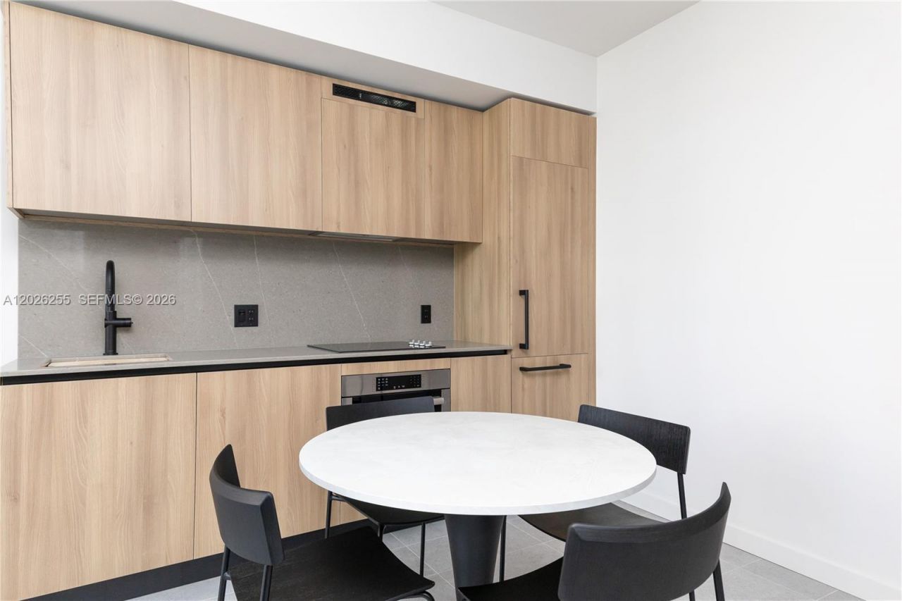 121 NE 5th St , Unit 510, Miami, FL 33132 Photo