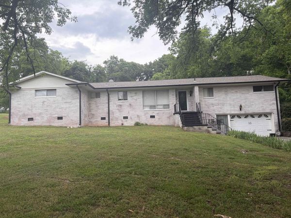 1601 Summit St, Russellville, AL 35653