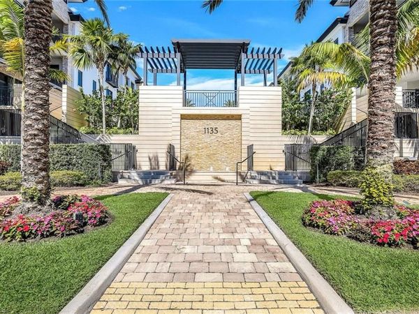 1135 3rd Ave S, Unit 318, NAPLES, FL 34102