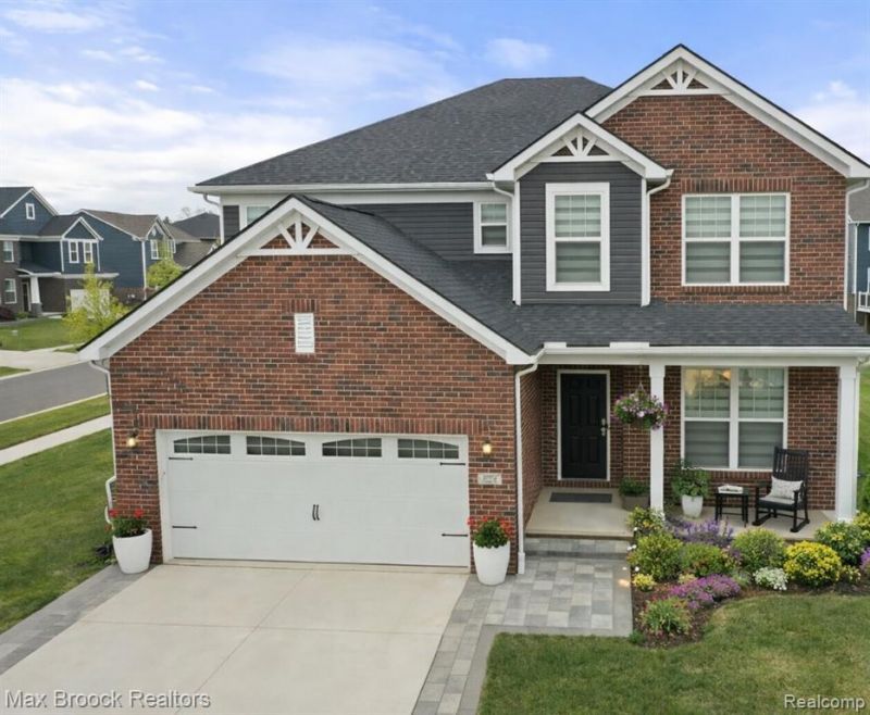 2610 Ironton Drive, Commerce Township, MI 48382 Main Photo