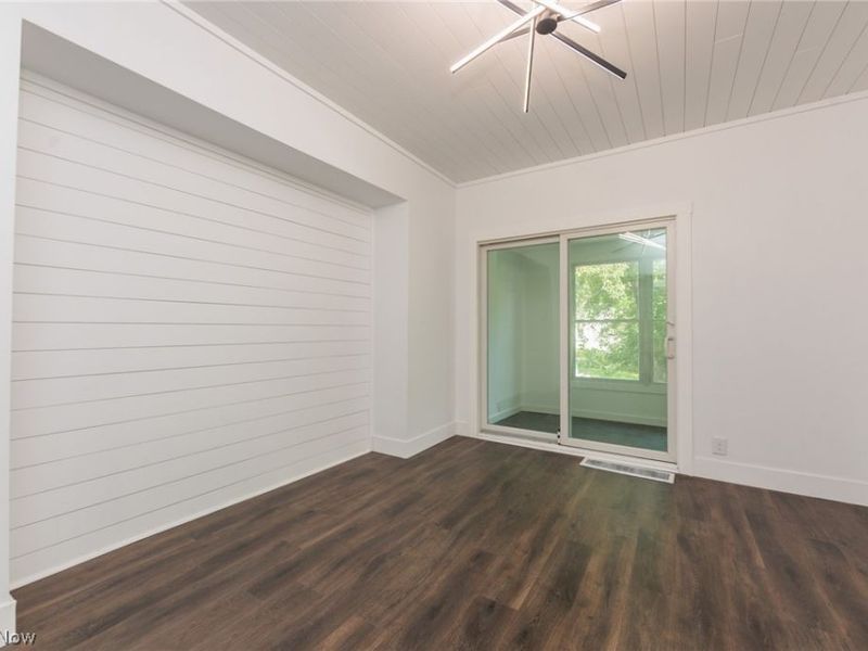 4022 Cypress Avenue, Cleveland, OH 44109 Photo 13