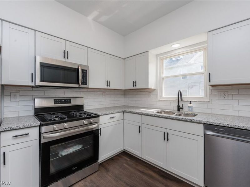 4022 Cypress Avenue, Cleveland, OH 44109 Photo 16