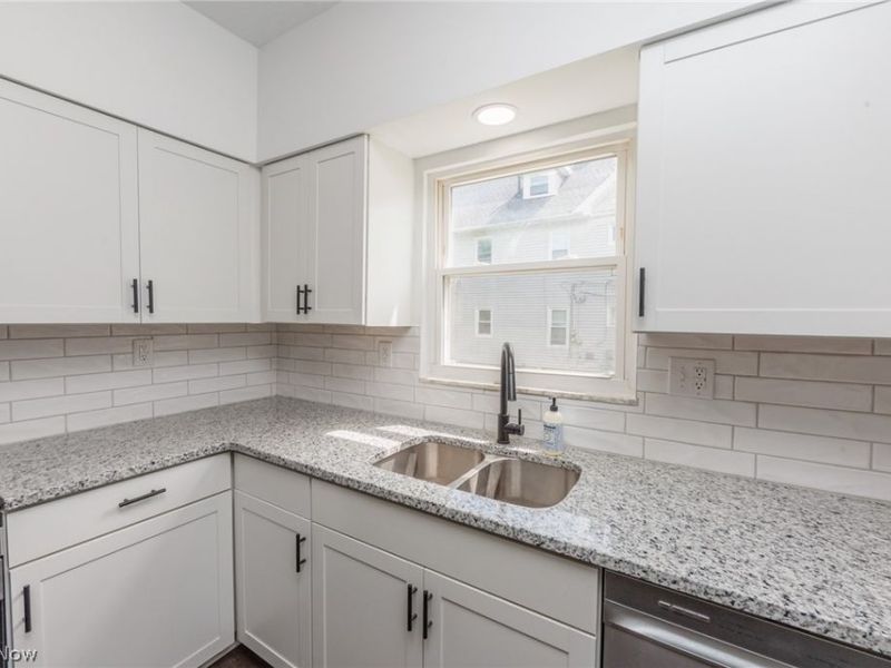 4022 Cypress Avenue, Cleveland, OH 44109 Photo 22