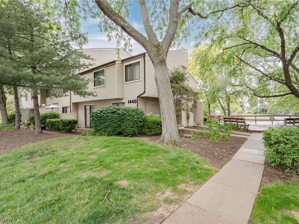 1440 Cedarwood Drive , Unit B, Westlake, OH 44115