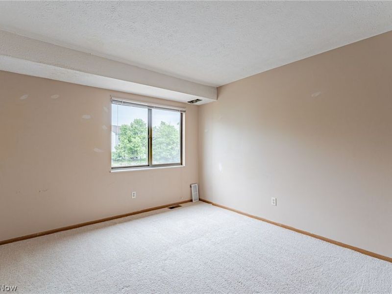 1440 Cedarwood Drive , Unit B, Westlake, OH 44115 Photo 12