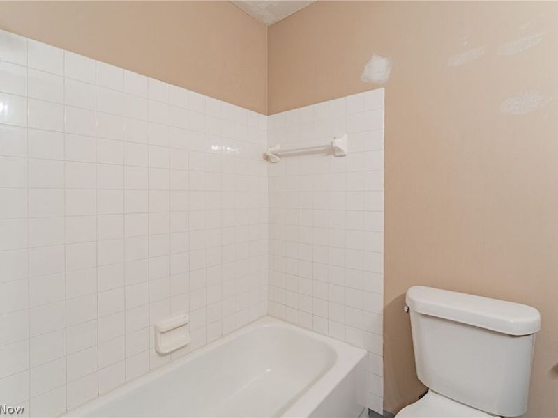 1440 Cedarwood Drive , Unit B, Westlake, OH 44115 Photo 15