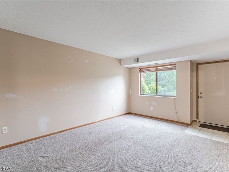 1440 Cedarwood Drive , Unit B, Westlake, OH 44115 Photo 5