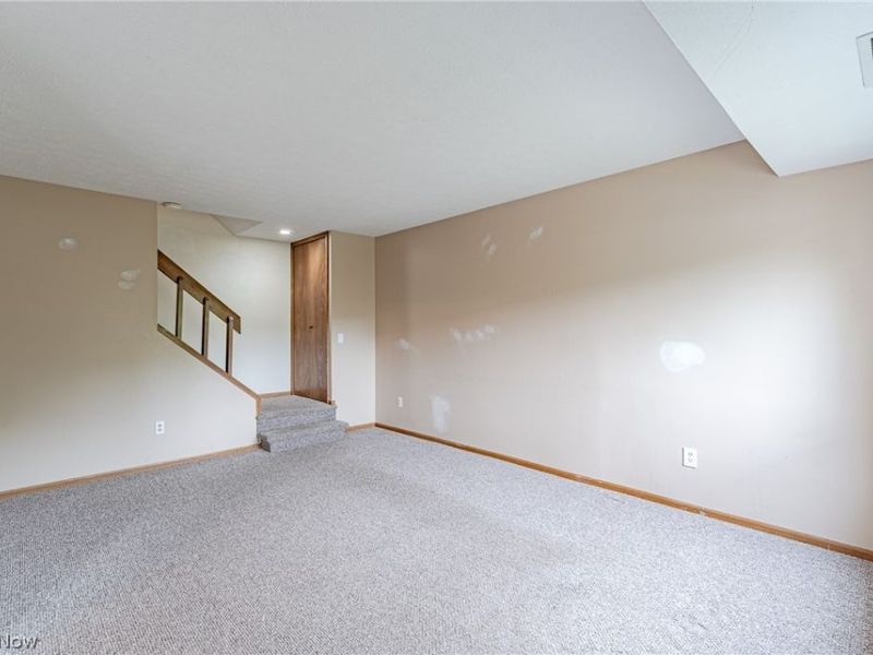 1440 Cedarwood Drive , Unit B, Westlake, OH 44115 Photo 6