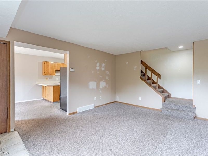 1440 Cedarwood Drive , Unit B, Westlake, OH 44115 Photo 7