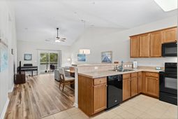 6253 Catalina Dr.  photo 4