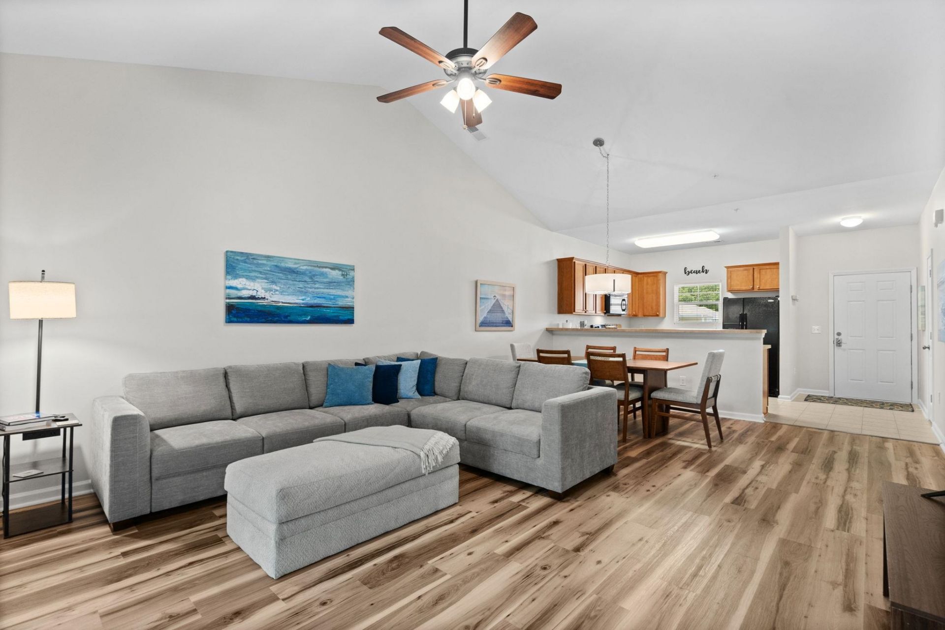 6253 Catalina Dr.  Photo 8