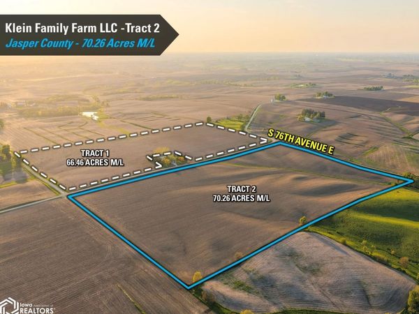 02 E 72nd Street S, Reasnor, IA 50232