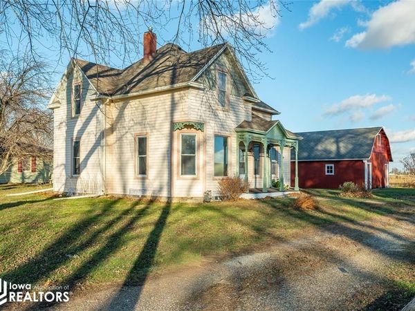 103 N Dewey Street, Prairie City, IA 50228