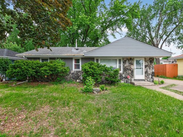 6607 46th Place N, Crystal, MN 55428