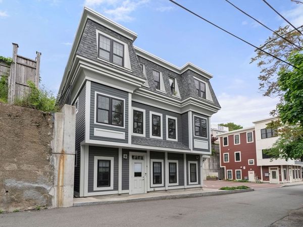 57 Pitman St, Unit 2A, Somerville, MA 02143