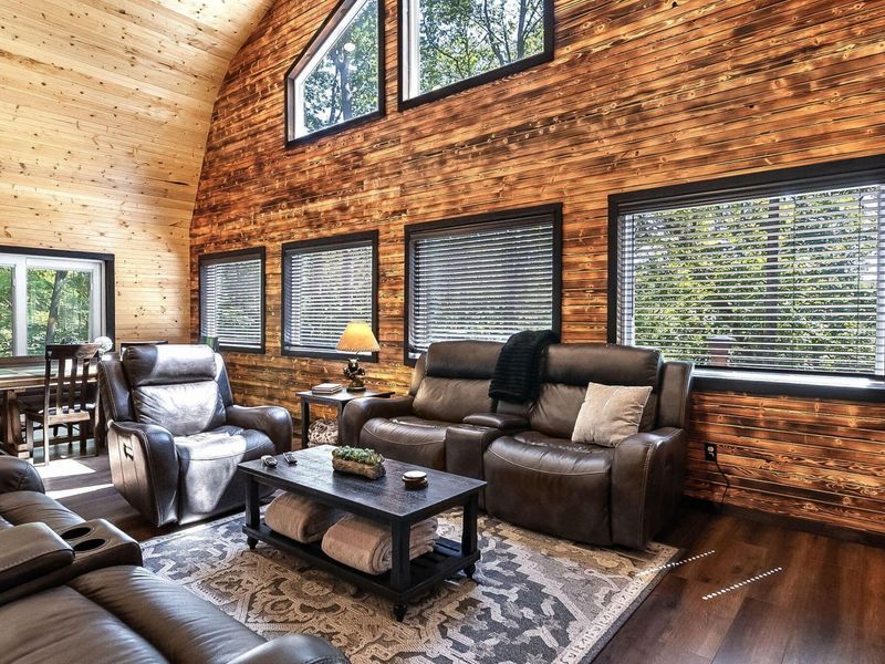 12089 Cantwell Cliffs Road, Rockbridge, OH 43149 Photo 12