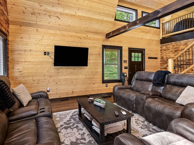 12089 Cantwell Cliffs Road, Rockbridge, OH 43149 Photo 14