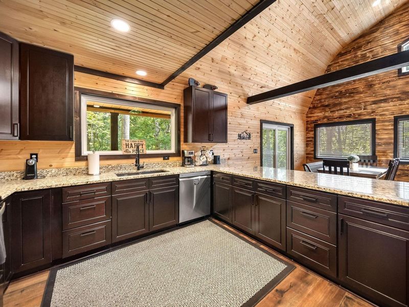 12089 Cantwell Cliffs Road, Rockbridge, OH 43149 Photo 20