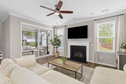 2073 Kemmerlin Street photo 4