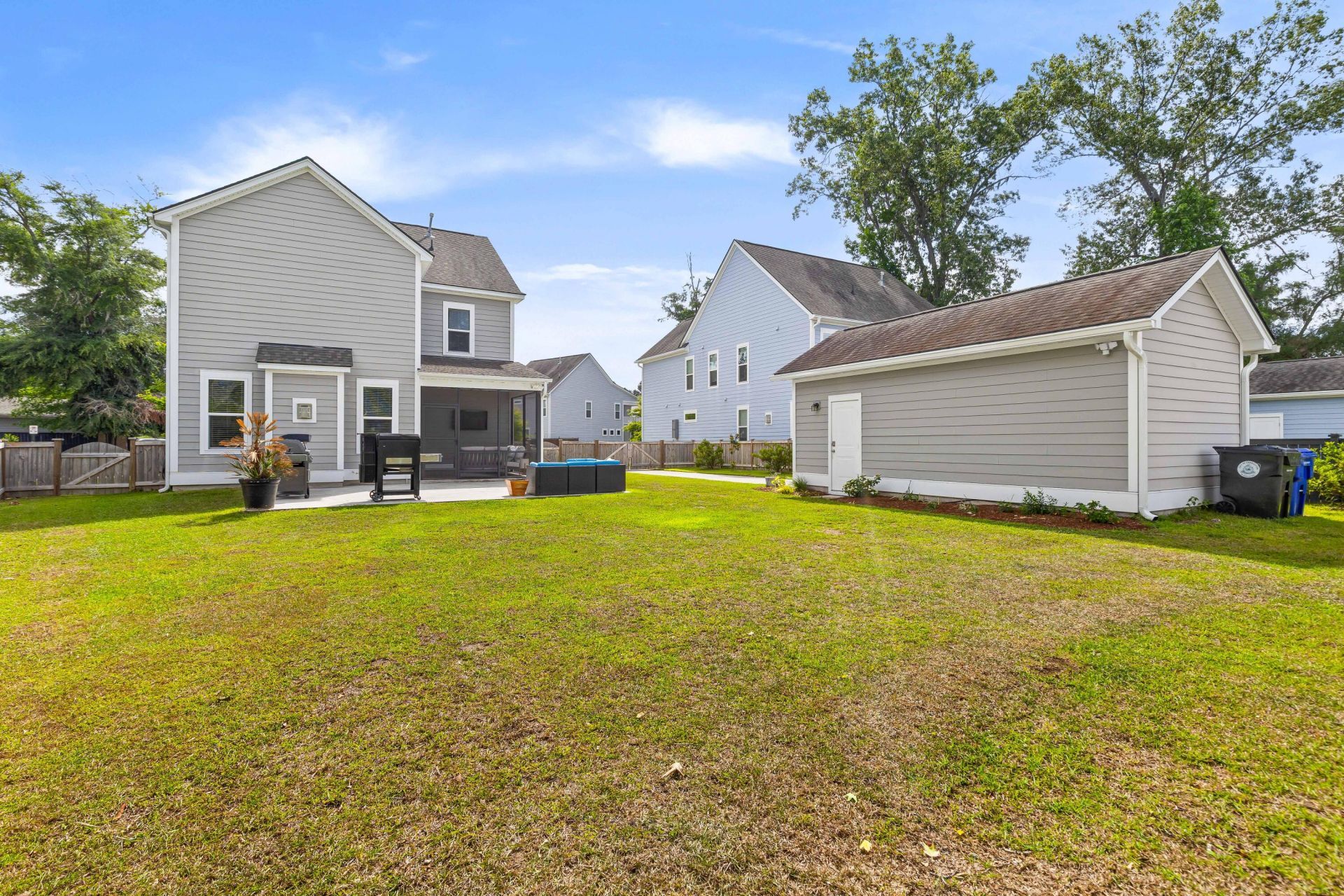 2073 Kemmerlin Street Photo 6