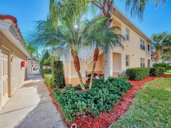 4270 VICENZA DRIVE, Unit B40, VENICE, FL 34293