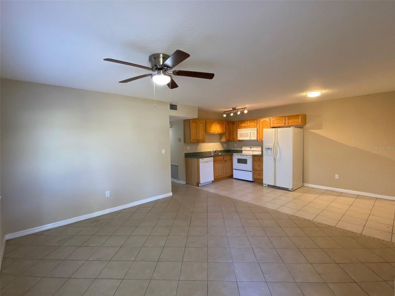 601 E 2nd Avenue, New Smyrna Beach, FL 32169 Photo