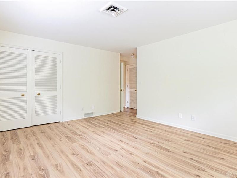 3401 Southdale Drive, Unit 5, Kettering, OH 45409 Photo 9
