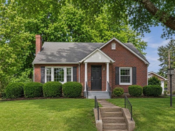 502 4th Ave , Fayetteville, TN 37334