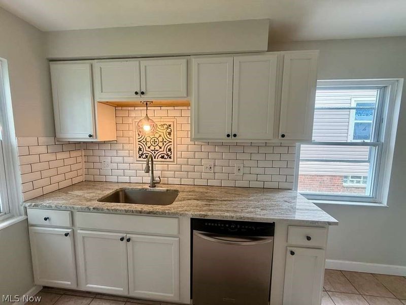 15811 Maplewood Avenue , Maple Heights, OH 44137 Photo 7
