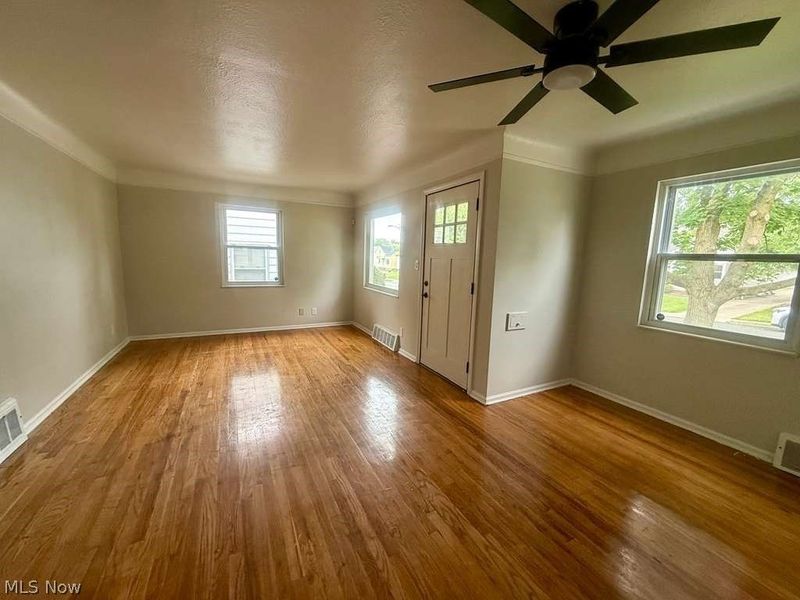 15811 Maplewood Avenue , Maple Heights, OH 44137 Photo 9