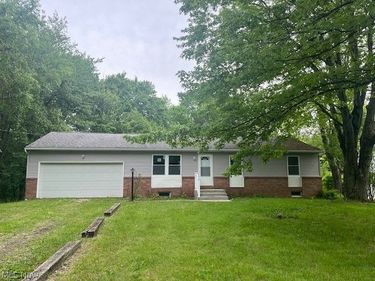 2761 Byron Drive, North Canton, OH 44720