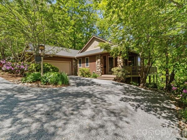 15 Ivy Point Lane , Burnsville, NC 28714